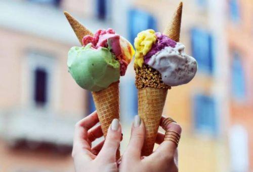 万洁吃冰激凌吃瓜解说